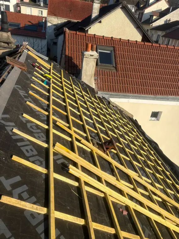 Toiture rénovée couvreur Suresnes